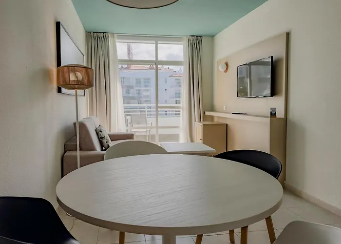 Gara Suites Golf & Spa